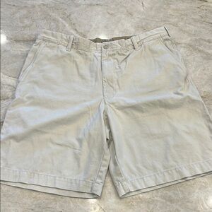 Izod | Saltwater Chinos Flat Front Shorts | 100% Cotton | Stone | Men’s 36 Waist